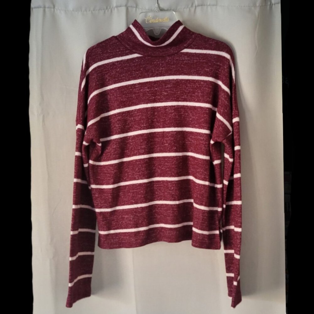 So Heritage burgundy turtleneck sweater XS